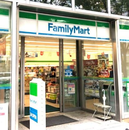 ファミリーマート 本町橋店の画像