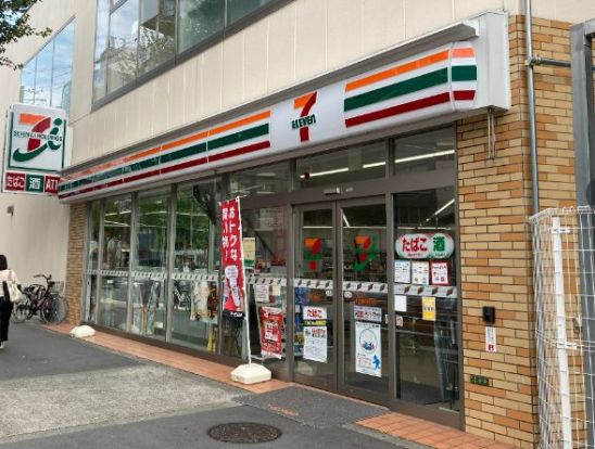 セブンイレブン 大阪中崎町店の画像