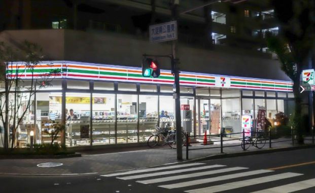 セブンイレブン 梅田スカイビル前店の画像