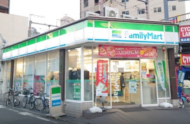 ファミリーマート 天満駅前店の画像