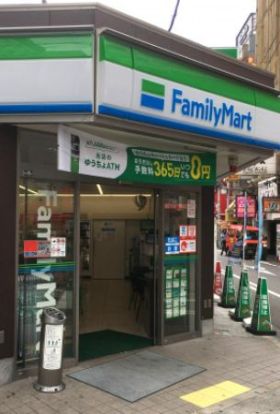 ファミリーマート 西心斎橋店の画像