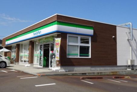 ファミリーマート 三条田島店の画像