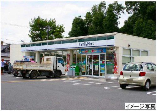 ファミリーマート　奈良白毫寺店の画像