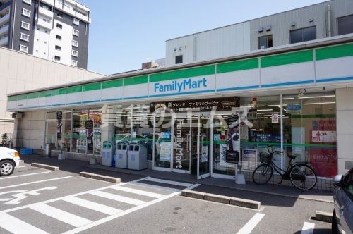 ファミリーマート筑紫通比恵町店の画像