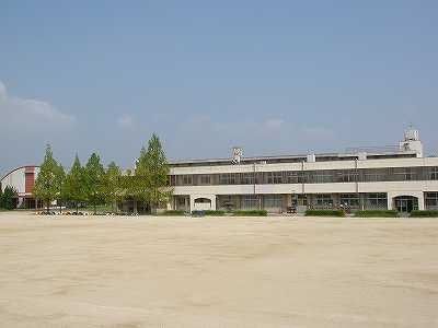 和泉市立光明台南小学校の画像