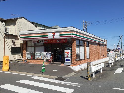 セブン-イレブン城西大前店の画像