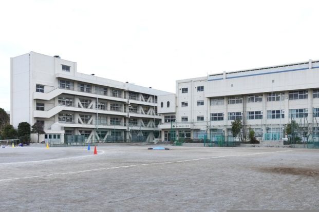 豊中市立第六中学校の画像