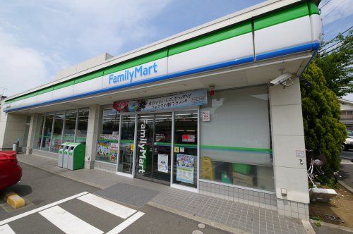 ファミリーマート世田谷成城通り店の画像