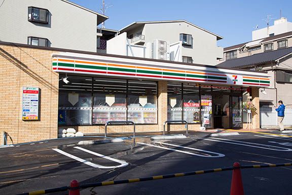 セブン‐イレブン ハートインＪＲ杉本町駅西口店の画像