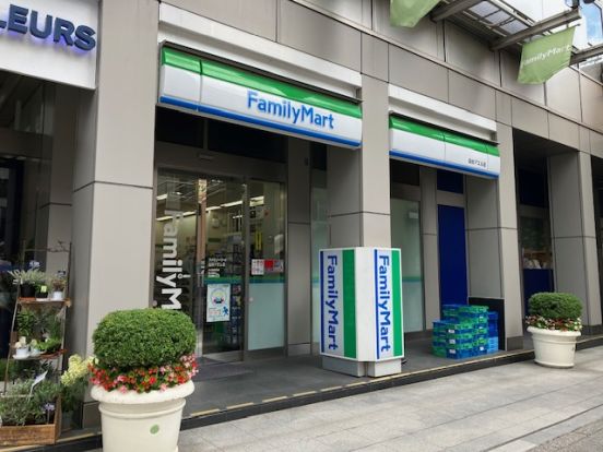 ファミリーマート仙台アエル店の画像