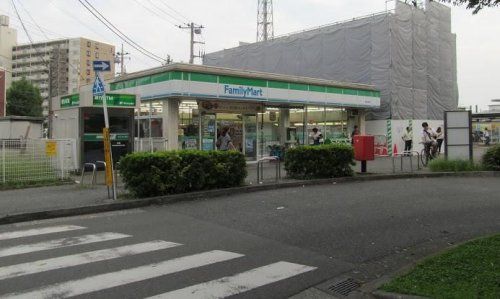 ファミリーマート西武拝島店の画像