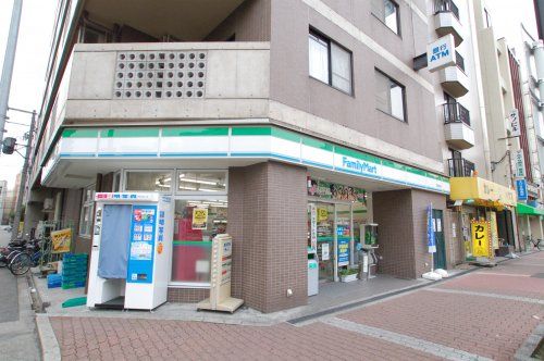 ファミリーマート大国町店の画像