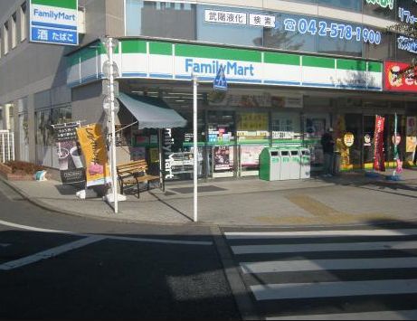 ファミリーマート羽村駅東口店の画像