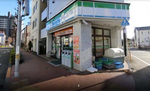 ファミリーマート東青梅駅前店の画像