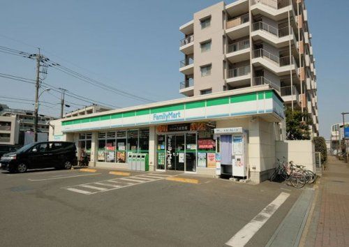 ファミリーマート東大和桜が丘二丁目店の画像