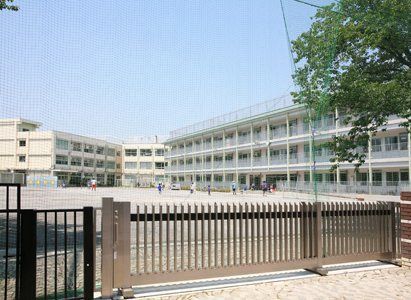 世田谷区立赤堤小学校の画像