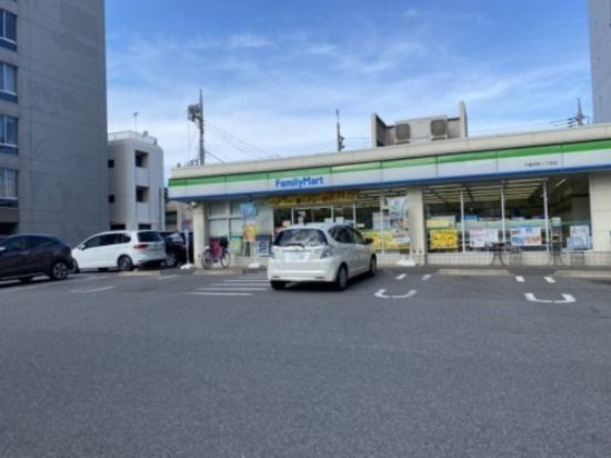 ファミリーマート千葉本町二丁目店の画像