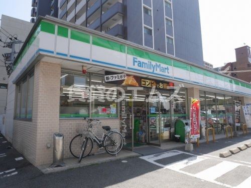 ファミリーマート博多駅南２丁目店の画像