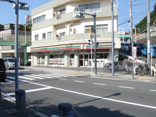 セブン−イレブン 横須賀浦賀５丁目店の画像