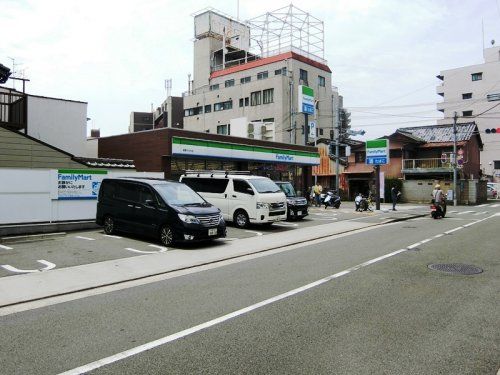 ファミリーマート 城東えなみ店の画像