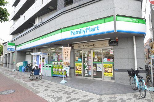 ファミリーマート 西成区役所前店の画像