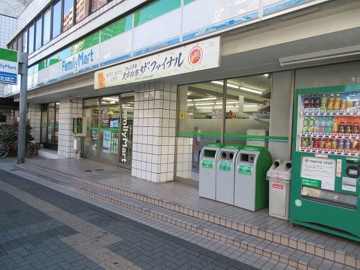 ファミリーマート 昭島諏訪松中通り店の画像