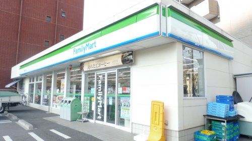 ファミリーマート中幸町三丁目店の画像