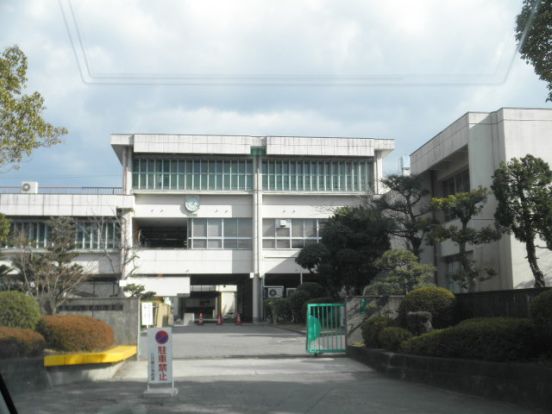 徳島市立八万南小学校の画像