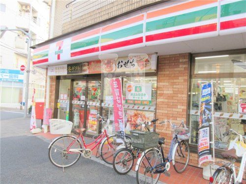 セブンイレブン北区王子本町1丁目店の画像