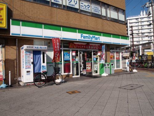 ファミリーマート関目駅前店の画像