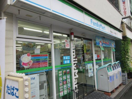 ファミリーマート 三郷駅前店の画像