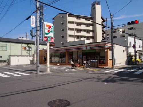 セブンイレブン大阪成育１丁目店の画像