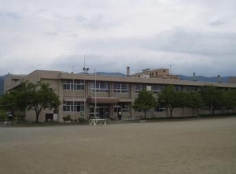 甲府市立善誘館小学校の画像