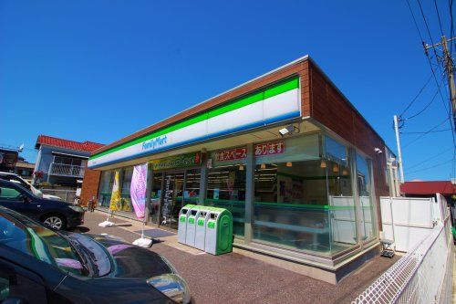 ファミリーマート磯子願行寺前店の画像