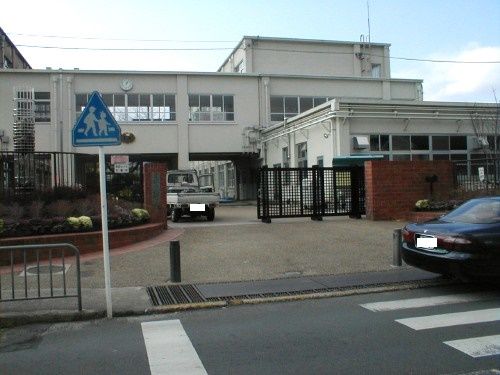 山階南小学校の画像