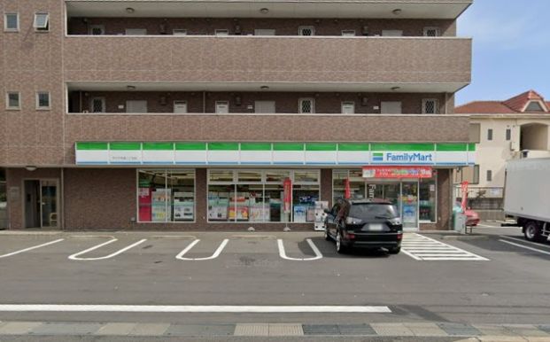 ファミリーマート市川下貝塚二丁目店の画像