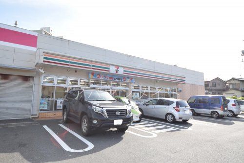 セブンイレブン横浜深谷町店の画像