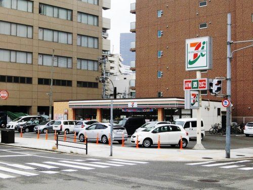 セブンイレブン 大阪元町３丁目店の画像