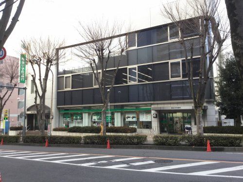 埼玉りそな銀行 入間支店の画像