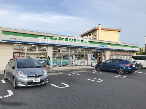 ファミリーマート 磯子滝頭三丁目店の画像