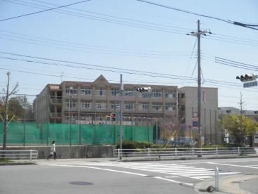 長坂小学校の画像