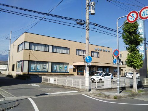 山梨中央銀行 貢川支店の画像