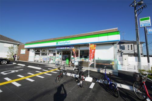 ファミリーマート 伊丹中野東店の画像