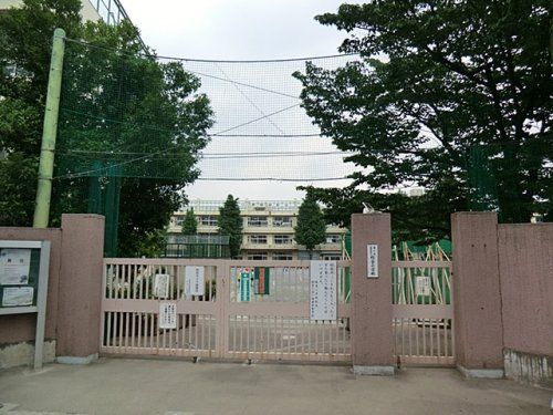 世田谷区立経堂小学校の画像