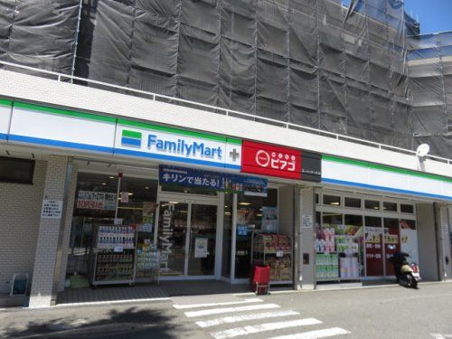 ファミリーマート＋miniピアゴ川崎宮前店の画像