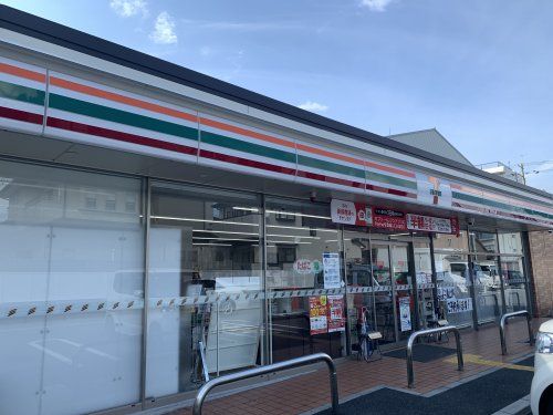 セブンイレブン　京都山科今屋敷町店の画像