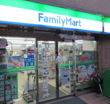 ファミリーマート 坂戸花影町店の画像