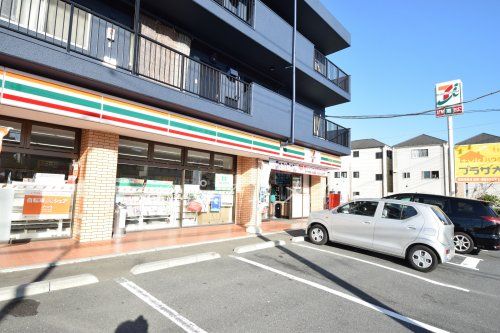 セブンイレブン横浜栄飯島町店の画像