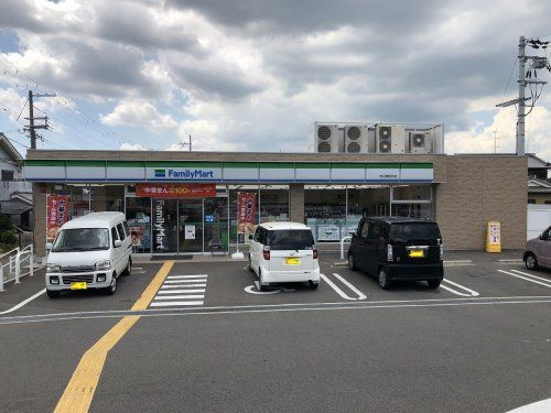  ファミリーマート市辺南垣内店の画像