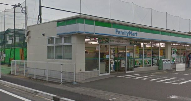 ファミリーマート 登戸中央店の画像